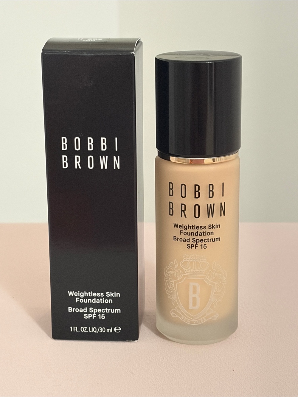 BOBBI BROWN WEIGHTLESS SKIN FOUNDATION - SAND N-032
